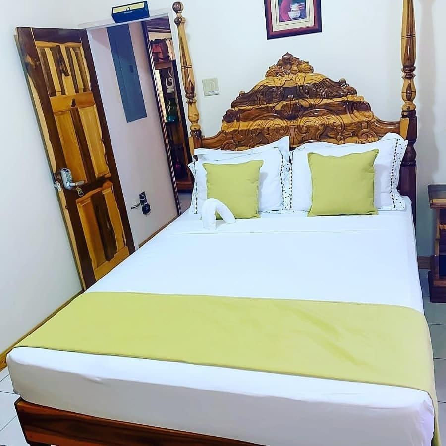Windbreak Villa Buff Bay Екстериор снимка
