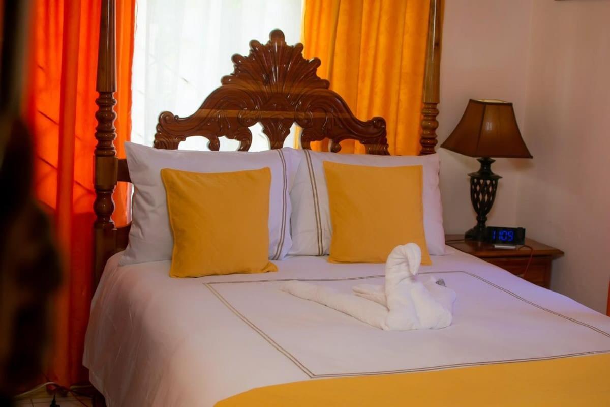 Windbreak Villa Buff Bay Екстериор снимка